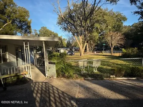 8261 Brackridge Boulevard Jacksonville FL 32216