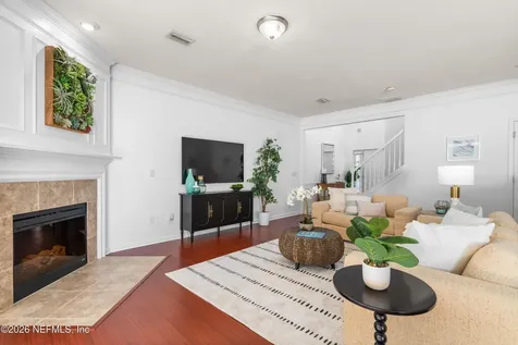 3897 Lionheart Drive Jacksonville FL 32216
