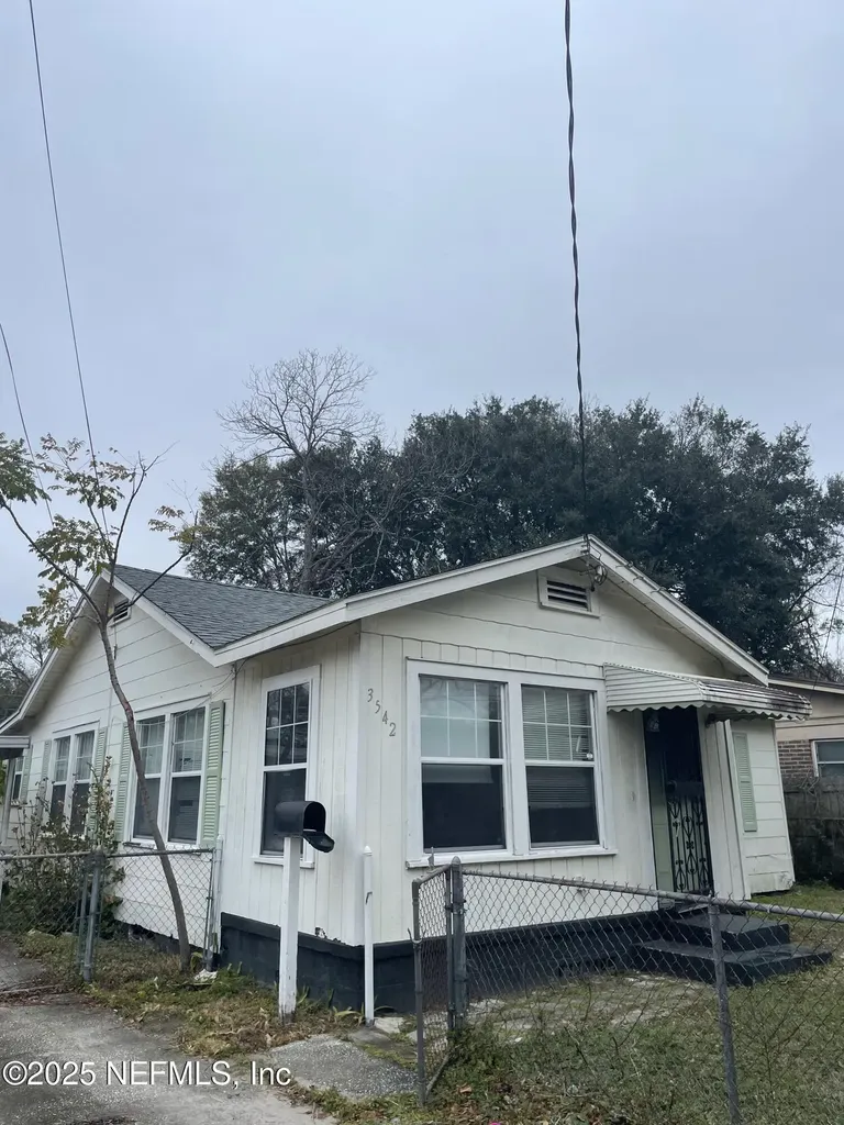 3542 Division Street Jacksonville FL 32209