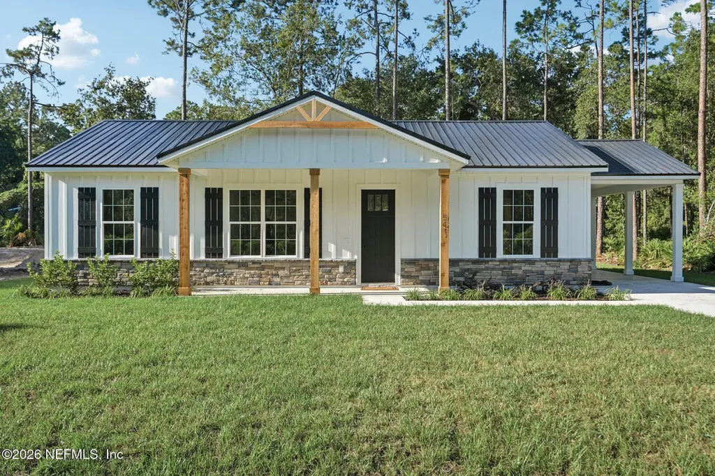 541 Palmetto Bluff Road Palatka FL 32177