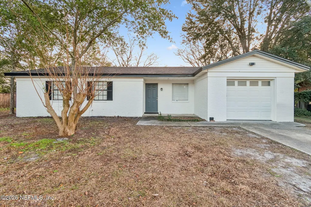 8234 Frost Street S Jacksonville FL 32221