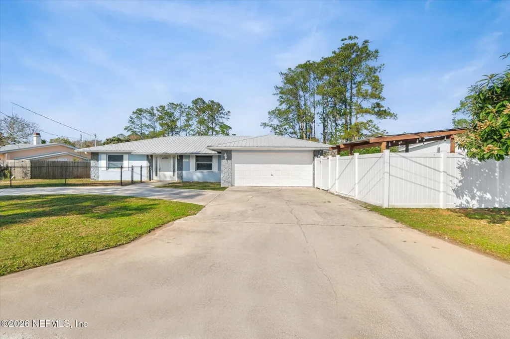 104 Magnolia Drive East Palatka FL 32131