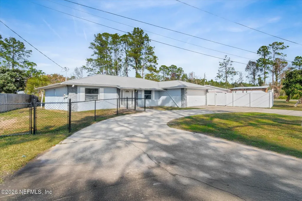 104 Magnolia Drive East Palatka FL 32131
