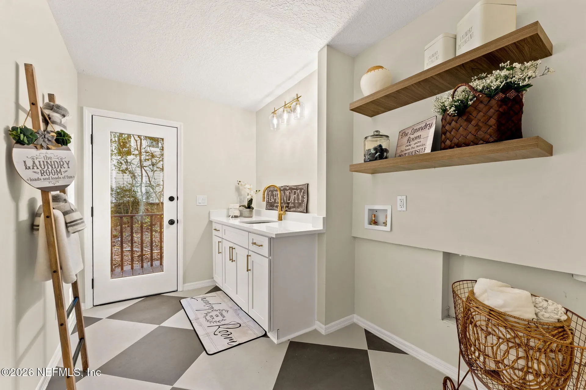 1875 Live Oak Lane Atlantic Beach FL 32233