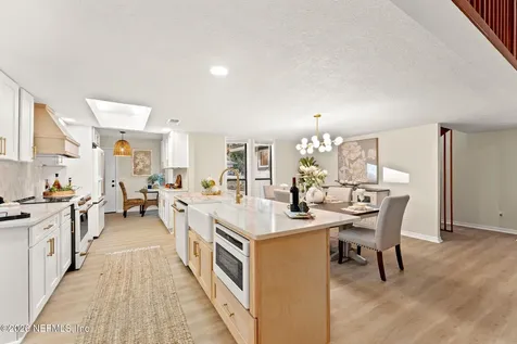 1875 Live Oak Lane Atlantic Beach FL 32233