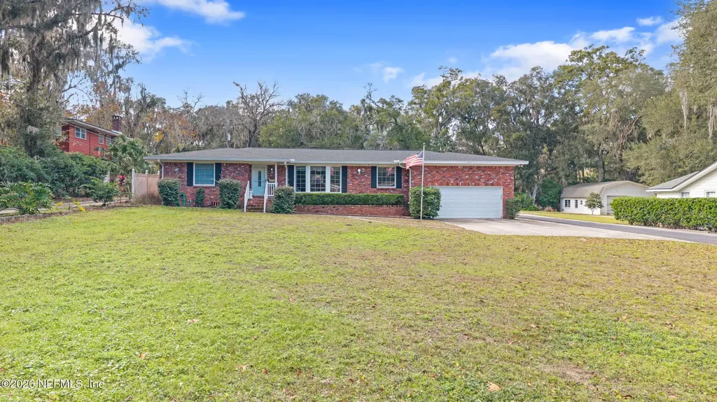 1610 Holly Oaks Lake Road E Jacksonville FL 32225