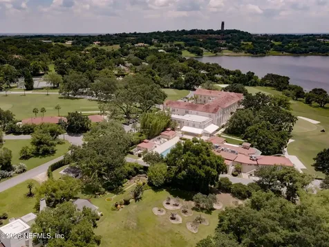 2300 N Scenic Highway Lake Wales FL 33898