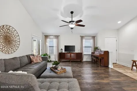 3828 Millpoint Drive Jacksonville FL 32257