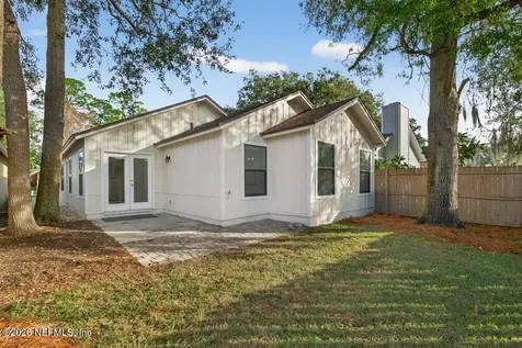 3828 Millpoint Drive Jacksonville FL 32257