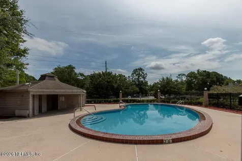 3828 Millpoint Drive Jacksonville FL 32257