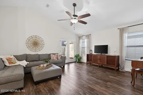 3828 Millpoint Drive Jacksonville FL 32257