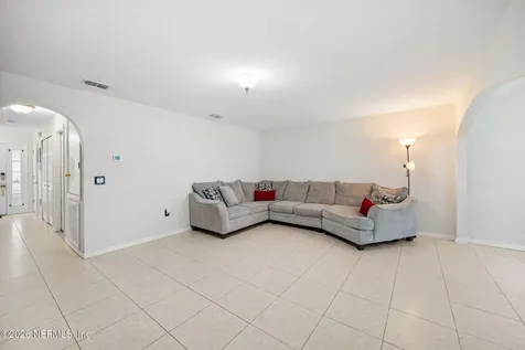 7424 Palm Hills Drive Jacksonville FL 32244