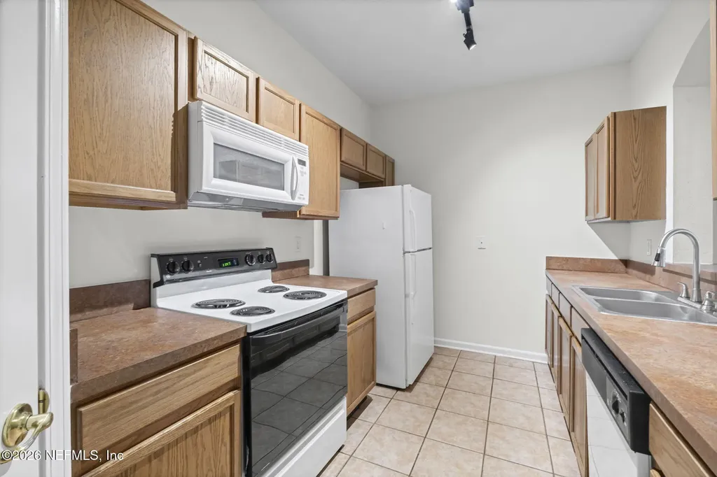 10550 Baymeadows Road Jacksonville FL 32256
