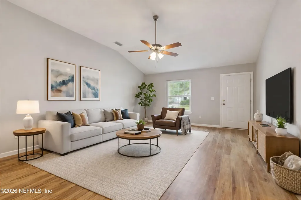 594 Lady Lake Road W Jacksonville FL 32218