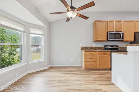 594 Lady Lake Road W Jacksonville FL 32218