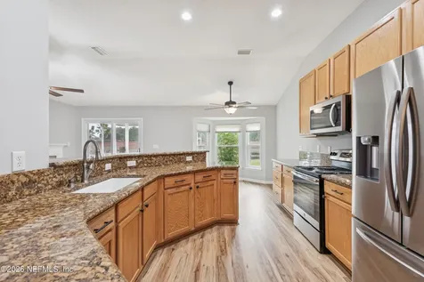 594 Lady Lake Road W Jacksonville FL 32218