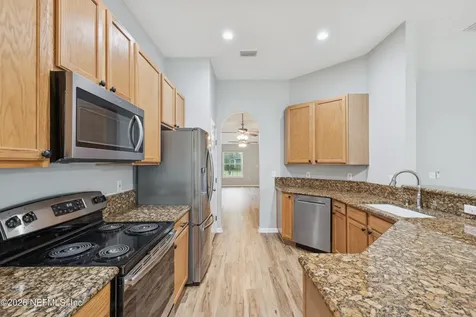 594 Lady Lake Road W Jacksonville FL 32218