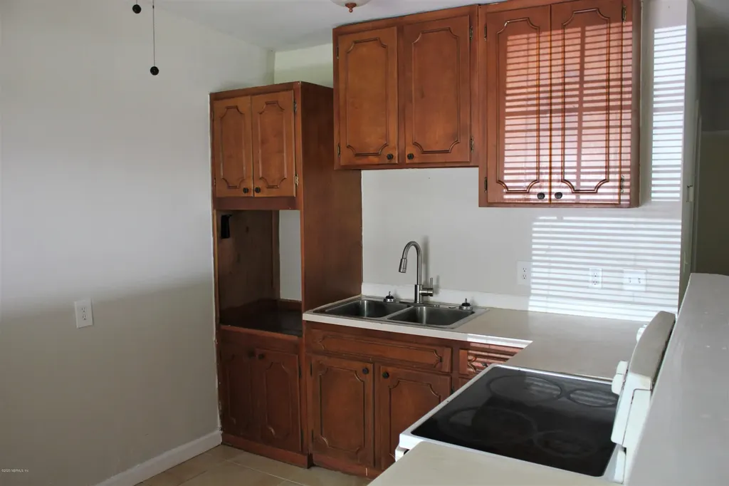 6317 Delacy Road Jacksonville FL 32244