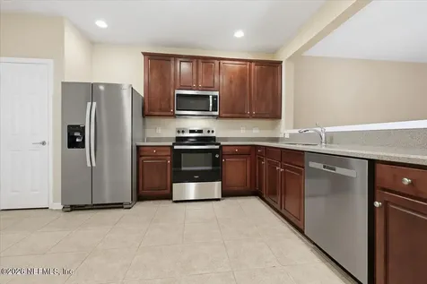 7021 Roundleaf Drive Jacksonville FL 32258