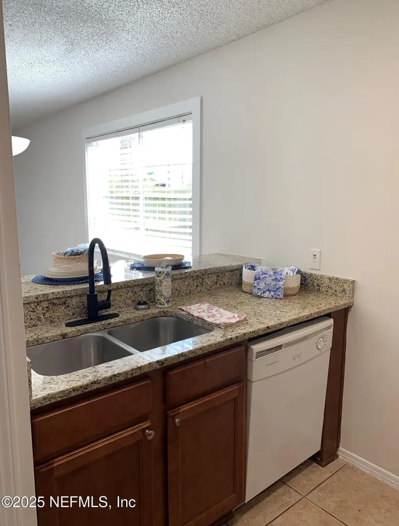 887 & 889 8th Avenue S Jacksonville Beach FL 32250