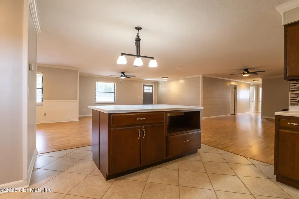 401 Pleasant Street Pomona Park FL 32181