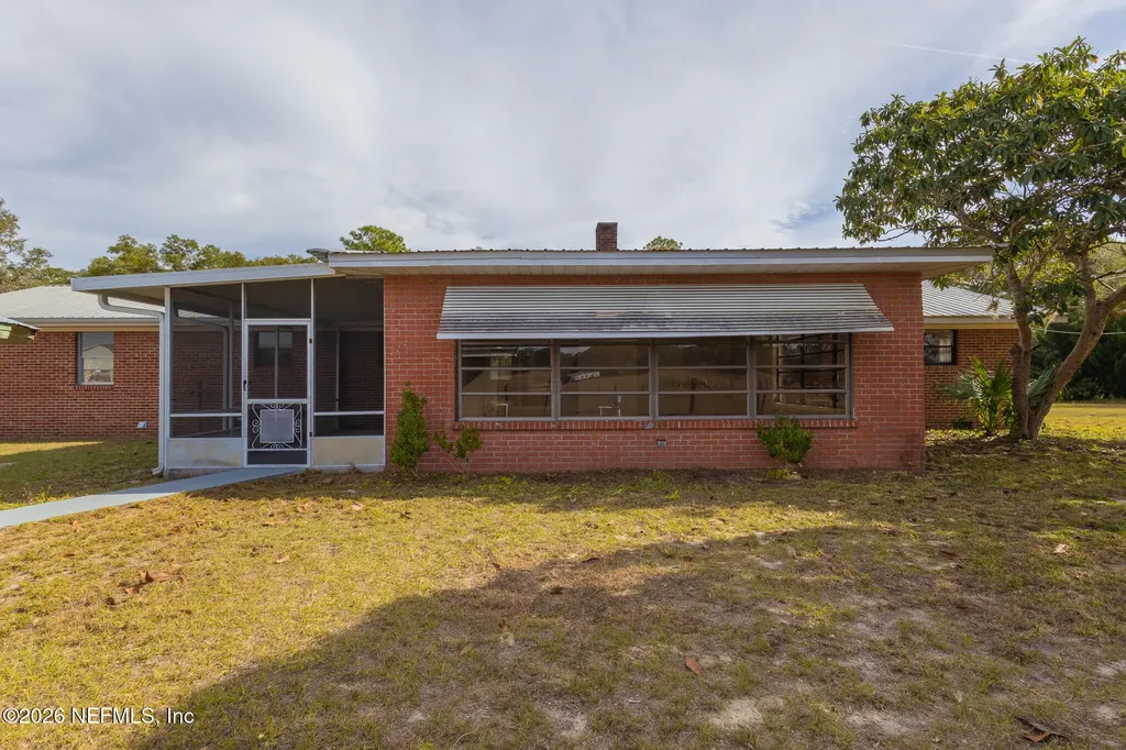 401 Pleasant Street Pomona Park FL 32181