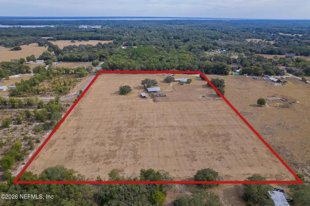 401 Pleasant Street Pomona Park FL 32181