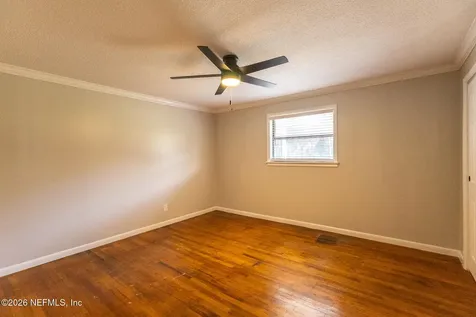 401 Pleasant Street Pomona Park FL 32181