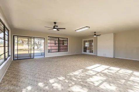 401 Pleasant Street Pomona Park FL 32181