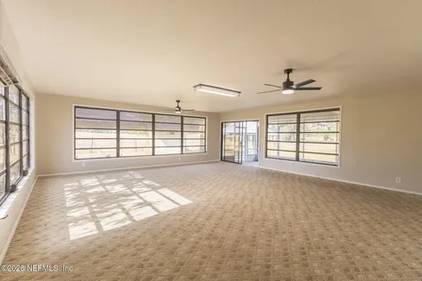 401 Pleasant Street Pomona Park FL 32181