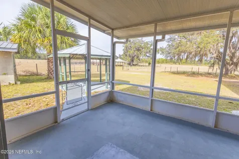 401 Pleasant Street Pomona Park FL 32181