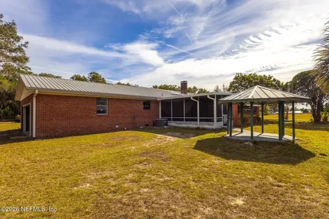 401 Pleasant Street Pomona Park FL 32181