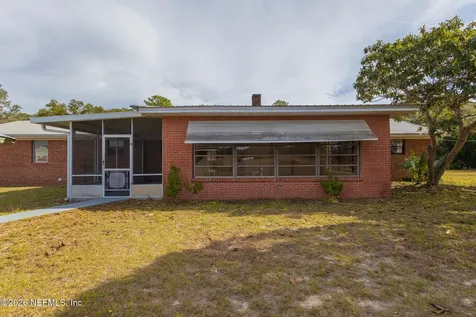 401 Pleasant Street Pomona Park FL 32181