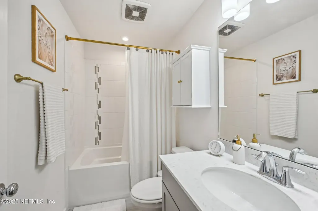 24 Oakhurst Court St. Augustine FL 32092