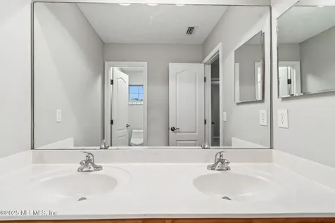 649 W Johns Creek Parkway St. Augustine FL 32092