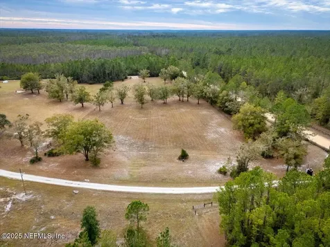 01 Hogarth Road Green Cove Springs FL 32043