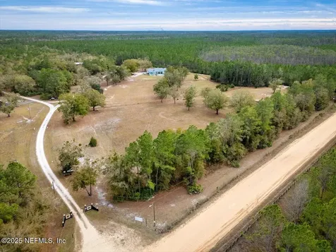 01 Hogarth Road Green Cove Springs FL 32043