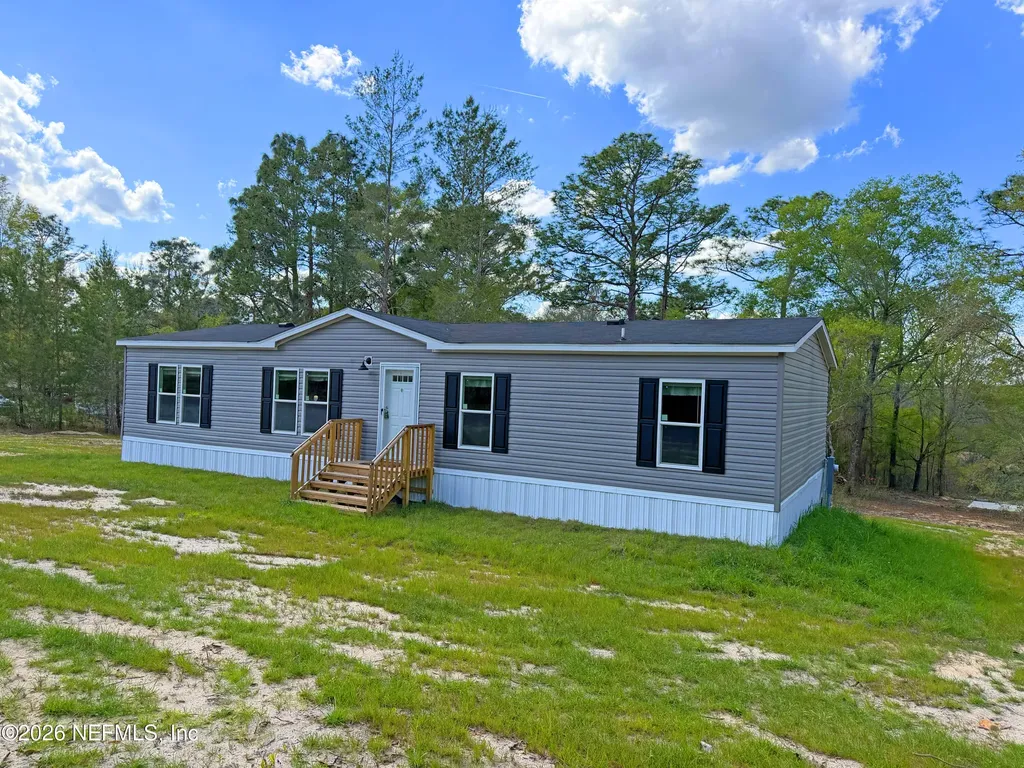194 Whirlwind Loop Hawthorne FL 32640