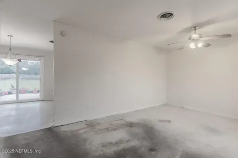4504 Barnes Road Jacksonville FL 32207