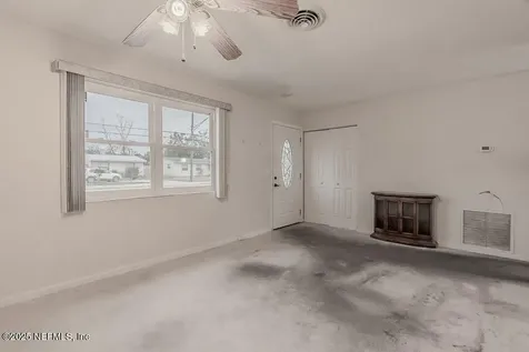 4504 Barnes Road Jacksonville FL 32207