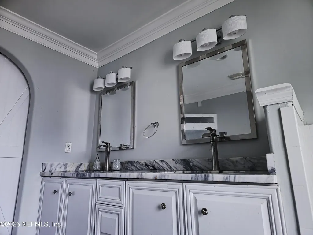 4635 Solandra Circle W Jacksonville FL 32210