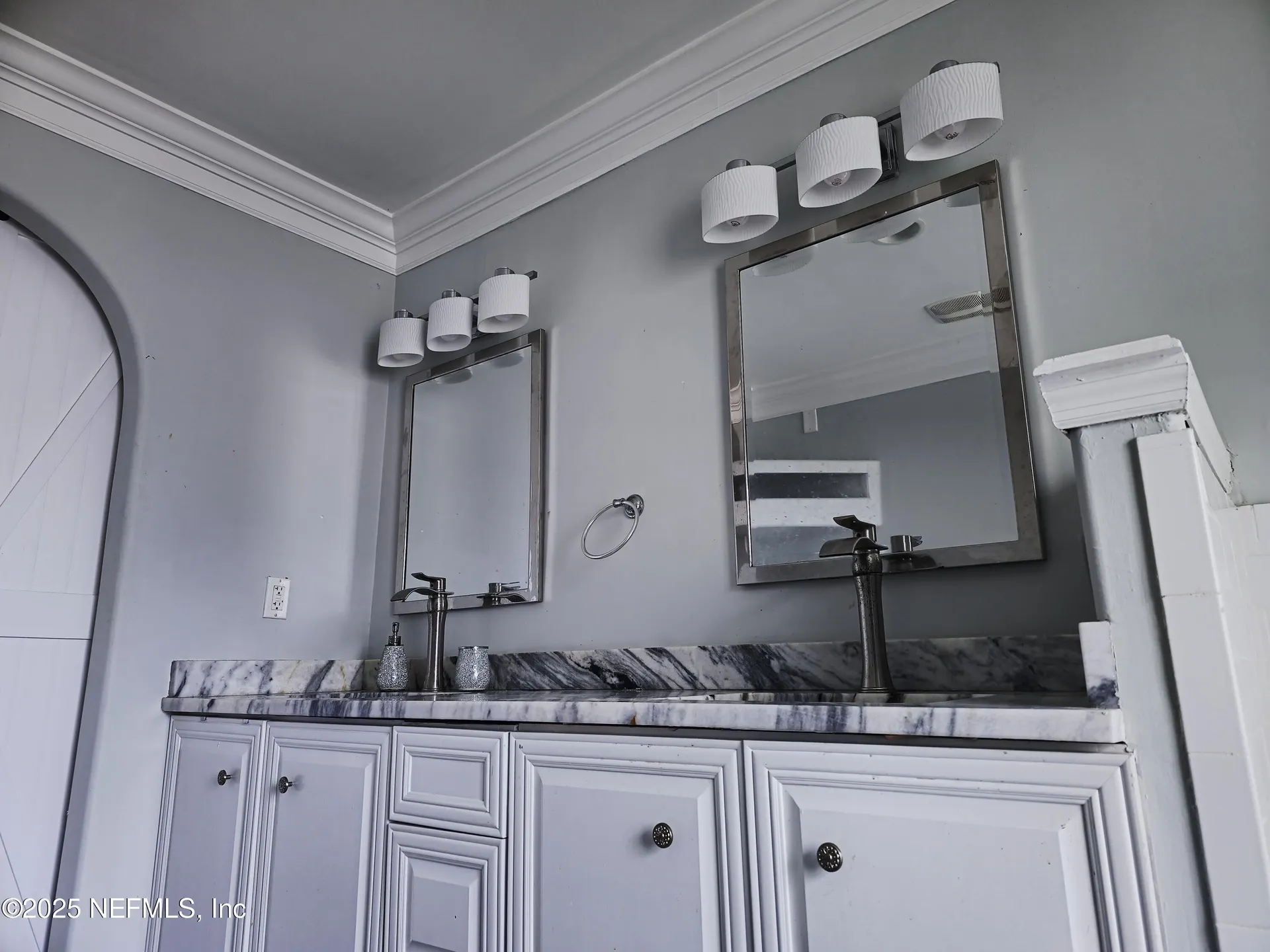 4635 Solandra Circle W Jacksonville FL 32210