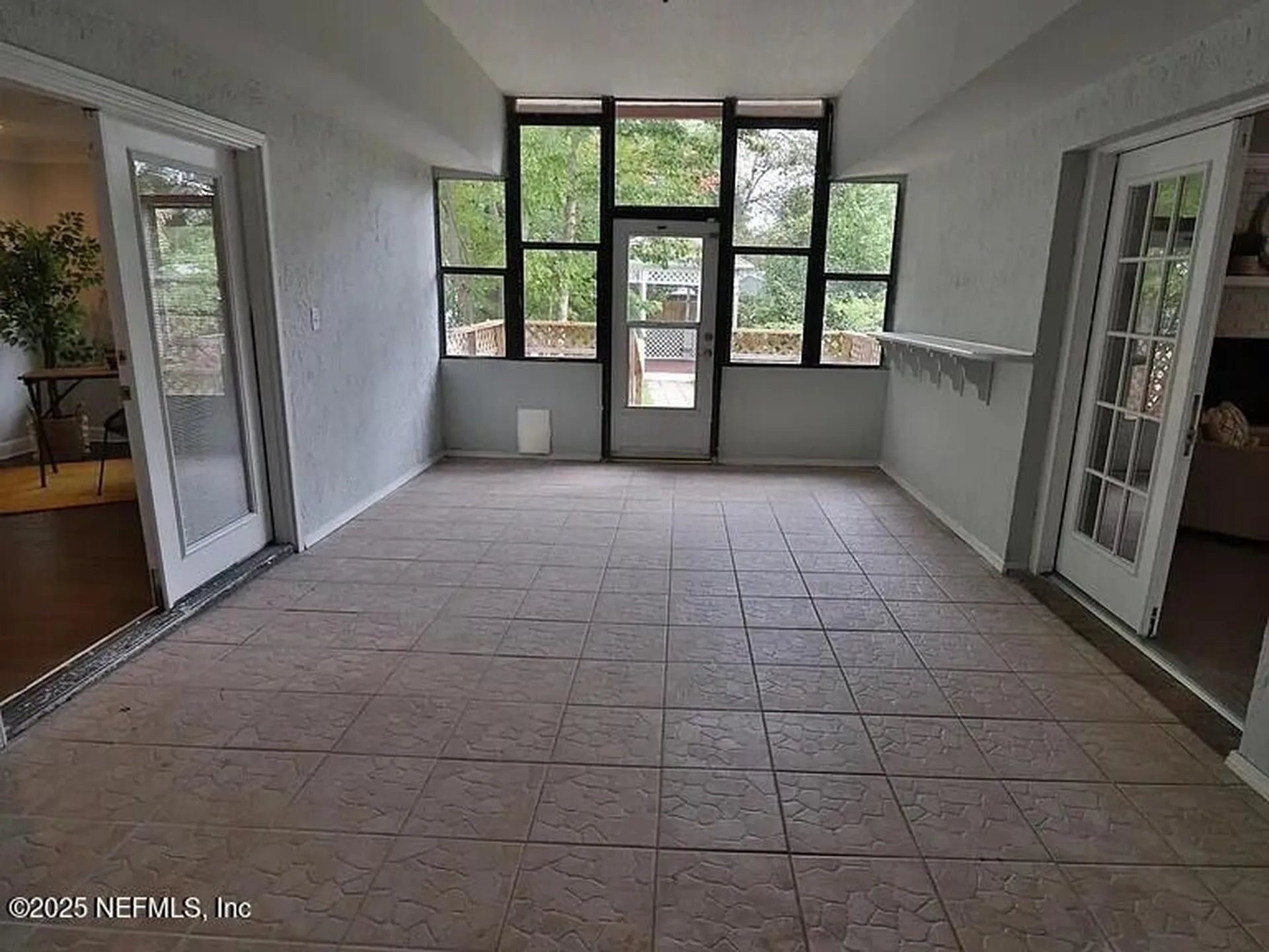 4635 Solandra Circle W Jacksonville FL 32210
