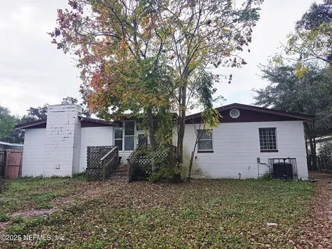 4635 Solandra Circle W Jacksonville FL 32210