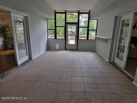 4635 Solandra Circle W Jacksonville FL 32210