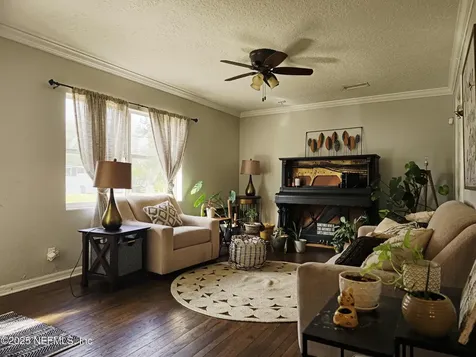 4635 Solandra Circle W Jacksonville FL 32210