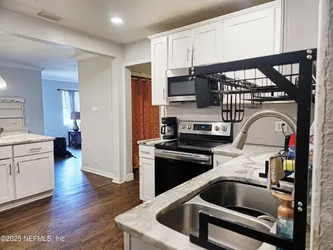 4635 Solandra Circle W Jacksonville FL 32210