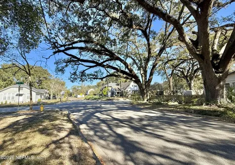 1052 Lark Street Jacksonville FL 32205