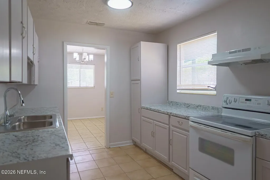 2521 Chris Court Jacksonville FL 32210