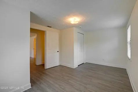9062 2nd Avenue Jacksonville FL 32208